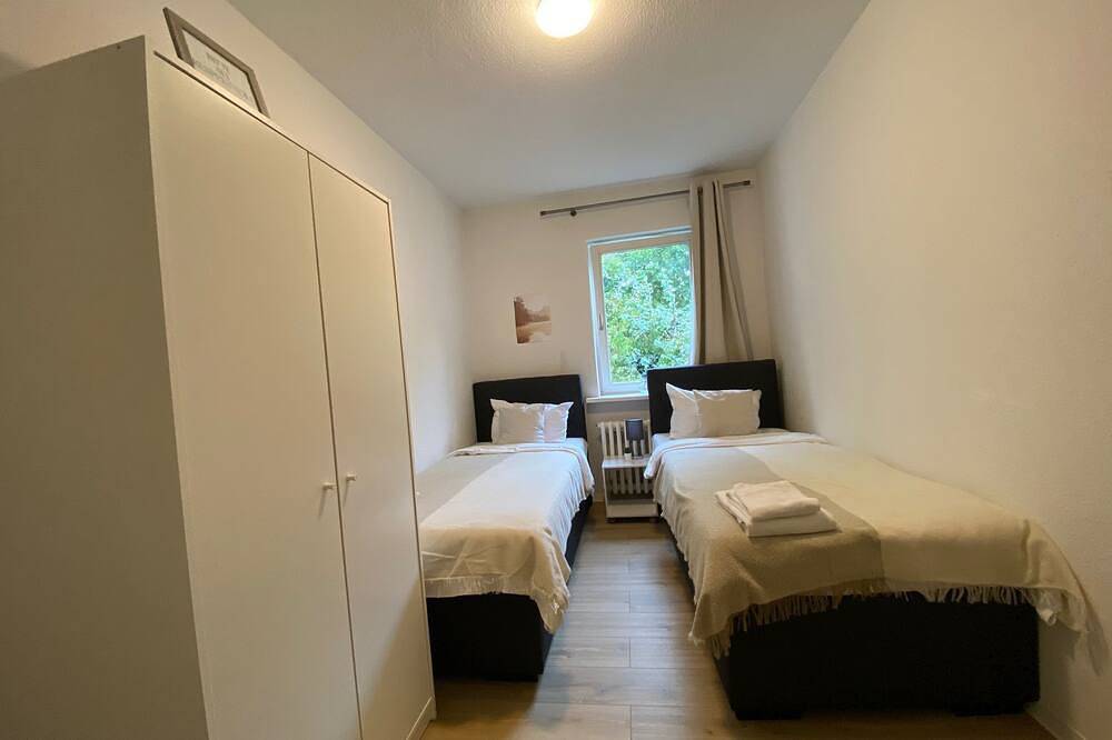 Lessingstraße 13 - 3 Schlafzimmer mit Balkon in Neumünster, Schleswig-Holstein Binnenland