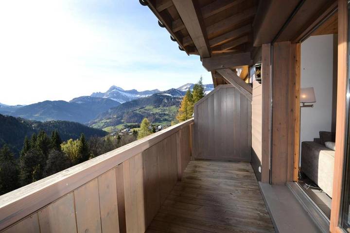 Gîte pour 6 personnes, avec balcon dans La Safraniere Du Val D Arly