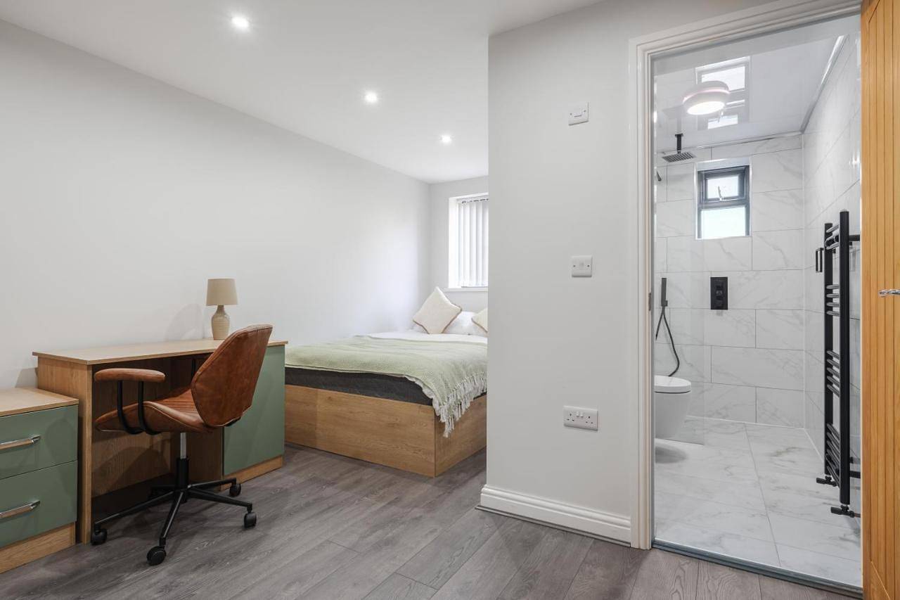 Double Room with Private Bathroom in Bury, Grand Manchester