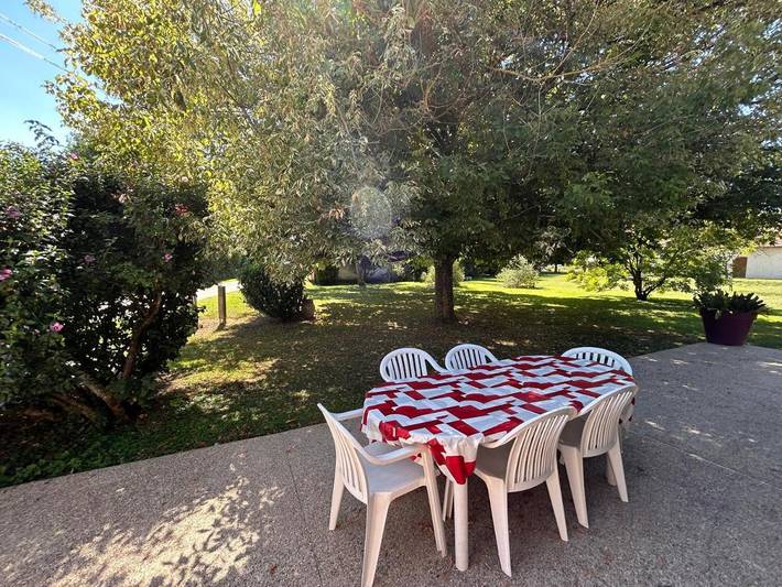 Location de vacances pour 8 personnes, avec jardin à Annoire - 3