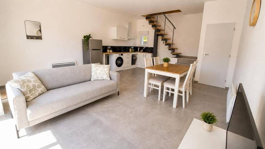 Location de vacances pour 4 personnes, avec Terrasse à Saint-Romain-de-Jalionas