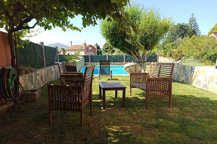 Location de vacances pour 14 personnes, avec piscine et terrasse ainsi que jardin et vue, animaux acceptés à Gondomar - 3