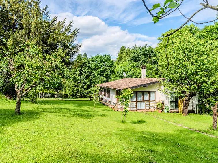 Maison 4 Personnes in Claino con Osteno, Luganersee (Italien)