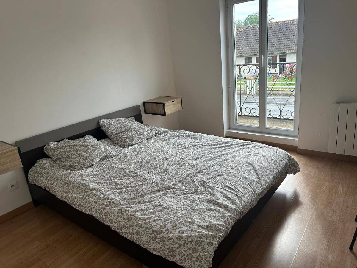 Appartement entier, Maison de ville 2 chambres in Dangé-Saint-Romain, Vienne (France)