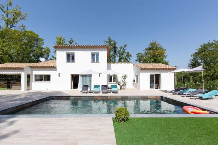 Villa pour 8 personnes, avec piscine et jardin ainsi que jacuzzi et sauna à Seillans - 3