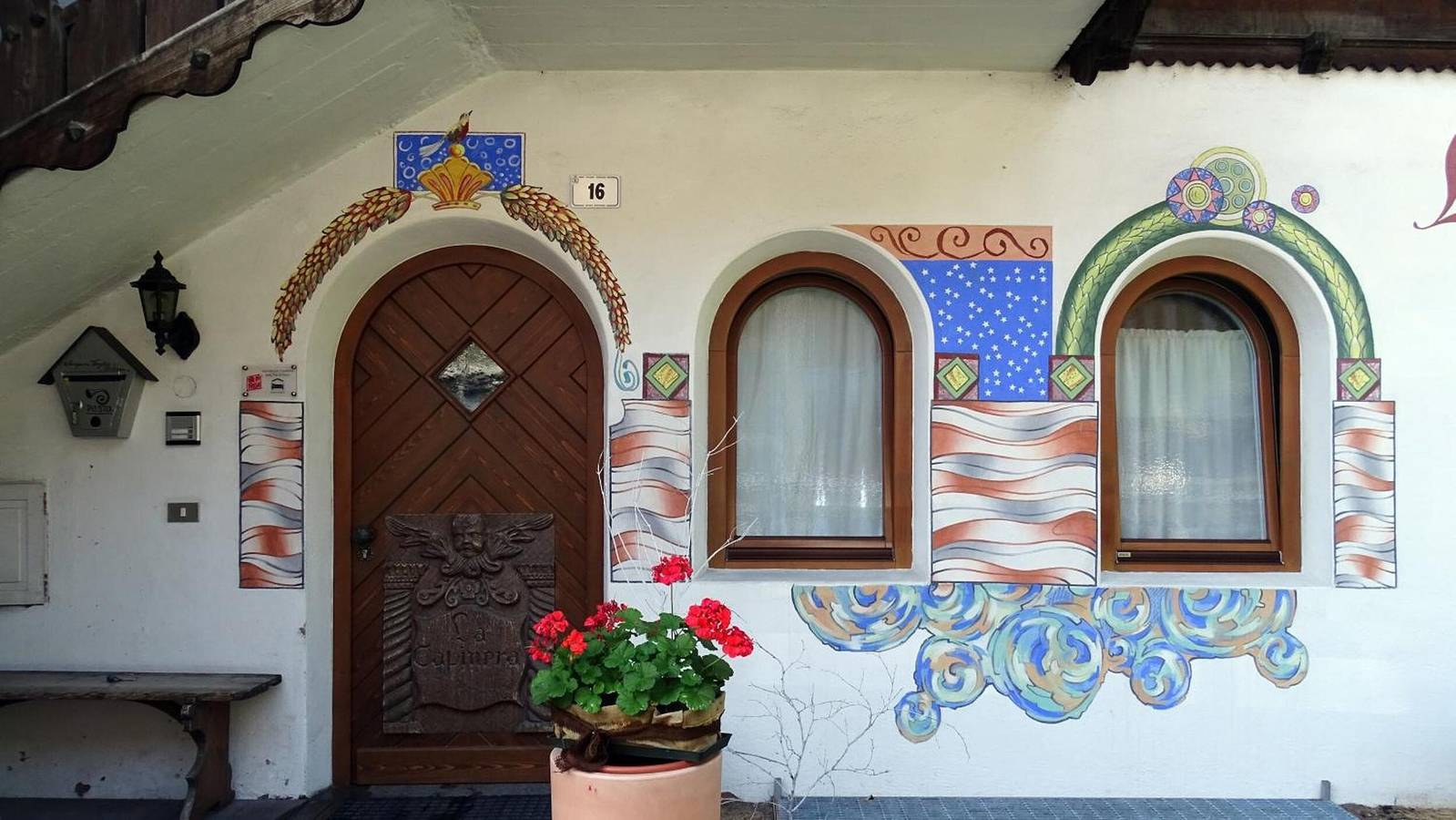 Ganze Wohnung, Apartment 'La Capinera Canazei' mit Bergblick, Balkon und Wlan in Canazei, Dolomiti Superski