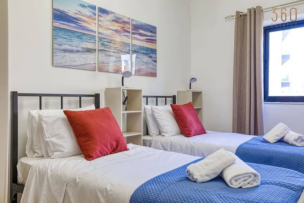Appartamento intero, Charming 3Br Maisonette with private Backyard & Ac in San Ġwann, Isola di Malta