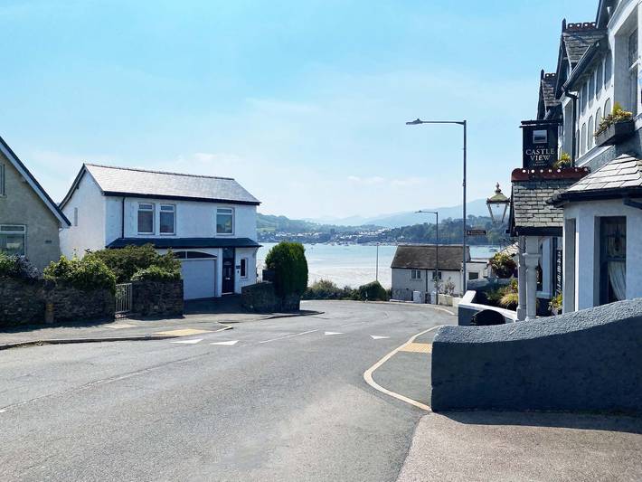 The Old Tywyn Post Office in Deganwy, Conwy e dintorni