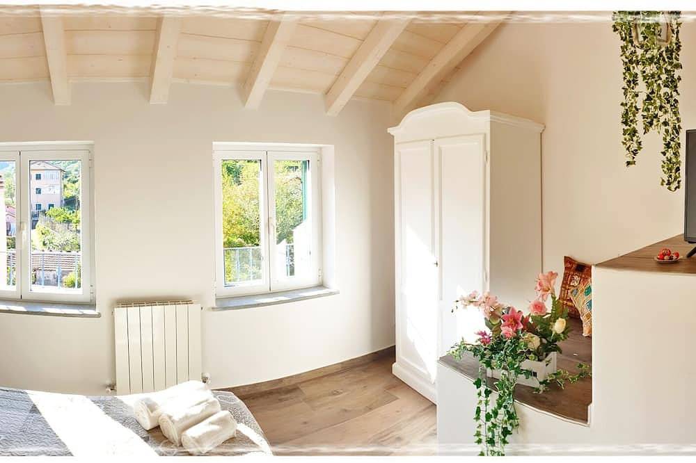 Entire apartment, Family Holiday Home, quiet and tranquility 6km from the sea! in Ellera (Albisola), Albisola Superiore