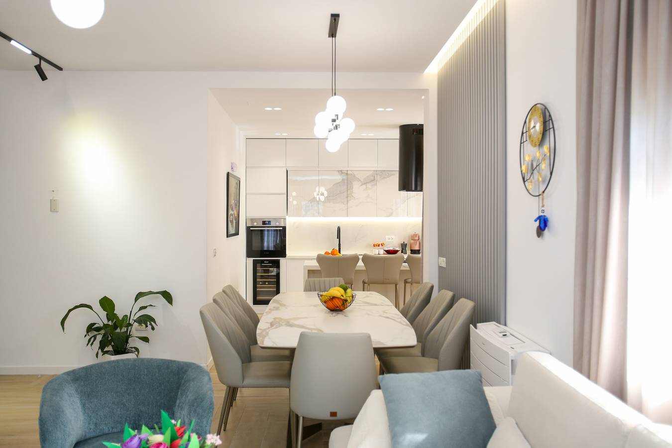Chalet para 11 personas con balcón in Orikum, Vlorë