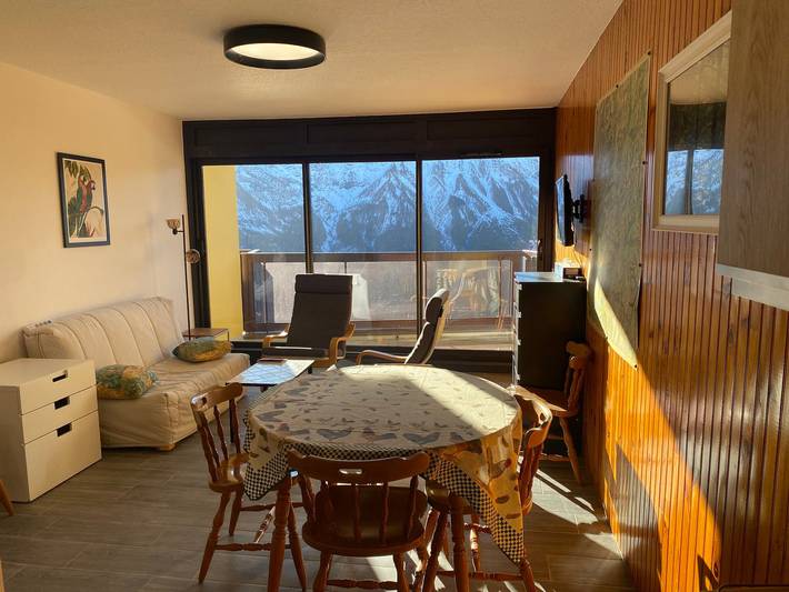 Ganze Wohnung, Renovierte 3-Zimmer-Wohnung, nahe Pisten & Geschäften in Orcières, Nationalpark Écrins