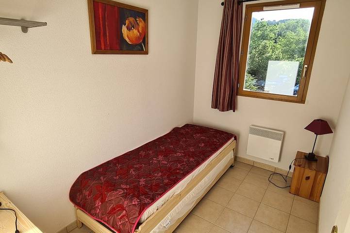 Gîte pour 4 personnes, avec piscine et jardin ainsi que balcon et jacuzzi à Montbrun-les-Bains - 2