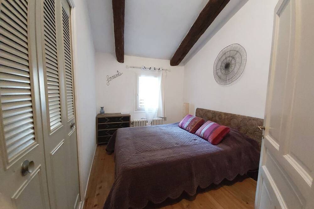Charmant Mas  de campagne Provençal en pierres avec piscine privée in Orange, Vaucluse
