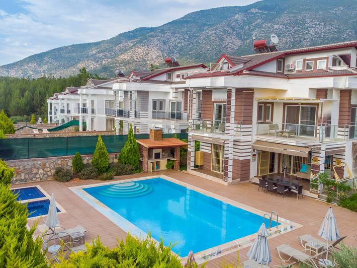 Premium-Villa mit 4 Schlafzimmern in Ölüdeniz in Fethiye, Türkische Ägäis