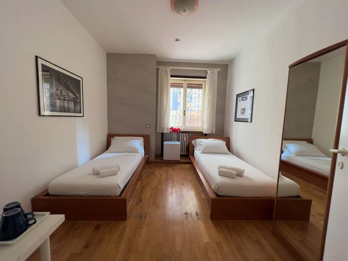 Guest House Seveso 40 - Stanza 2 in Milano, Provincia di Milano