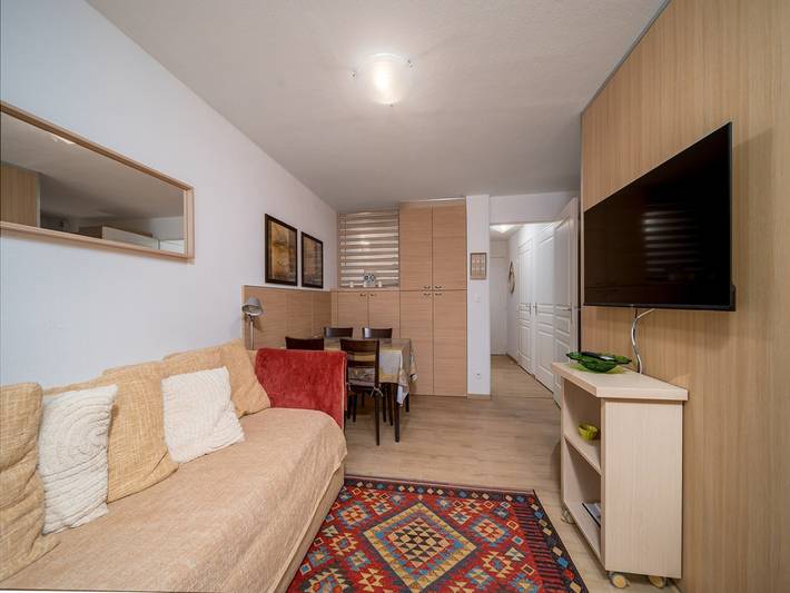 Gîte pour 6 personnes, avec piscine et balcon, adapté aux familles dans La Foux d'Allos - 2