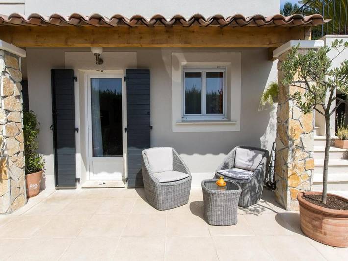 Chambre d’hôte pour 2 personnes, avec terrasse ainsi que vue et piscine à Mougins - 3