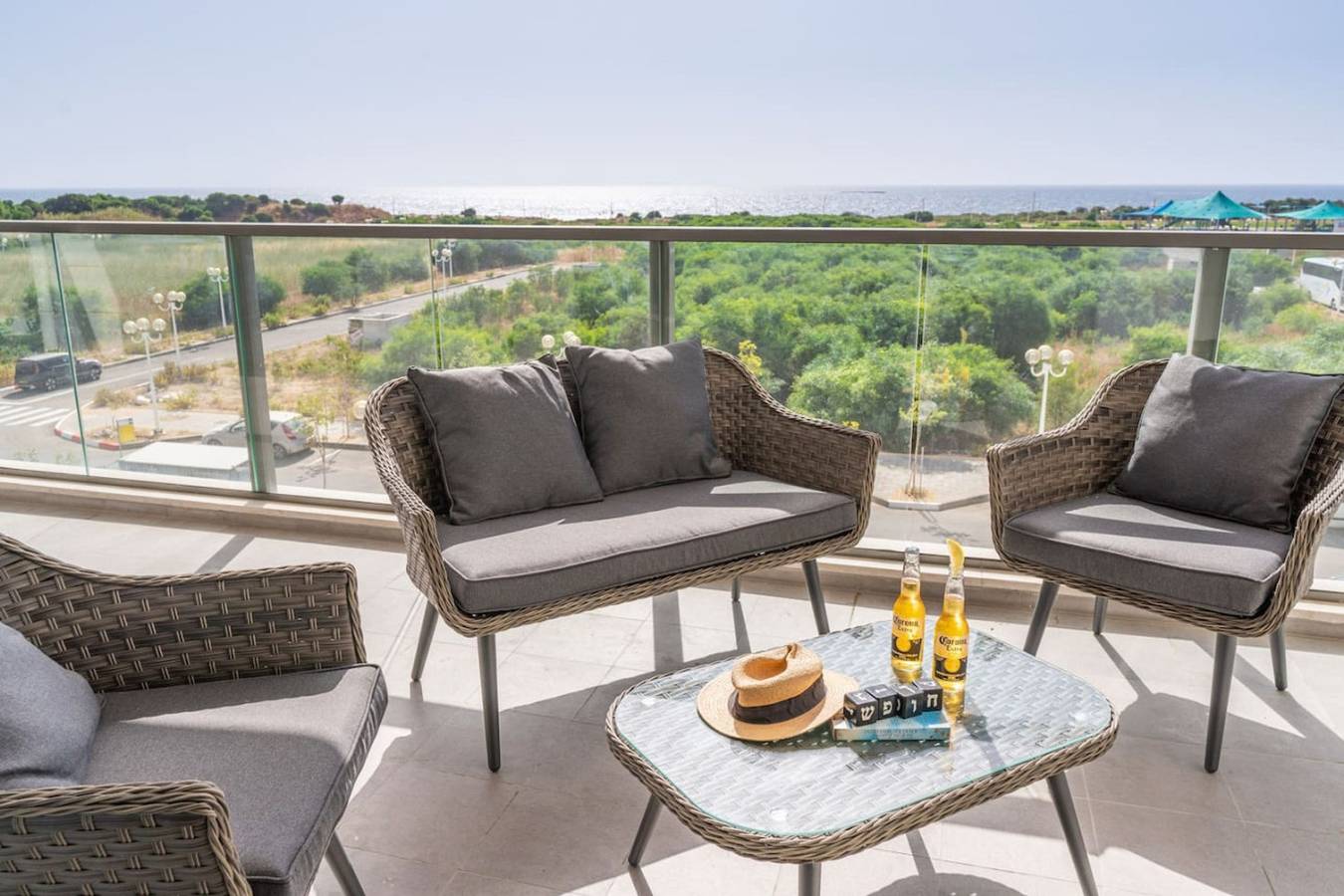 Entire apartment, Sunlit Balcony & Coastal Charm in Naaharia, North Distric (Israel)