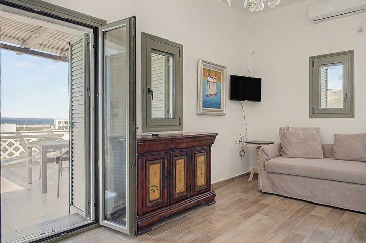 Ganze Wohnung, Apartment 'Ambeli House Arkasa' mit Balkon und Meerblick in Karpathos