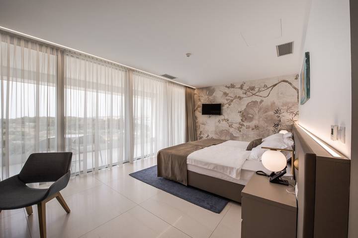 Ferienwohnung für 2 Personen, mit Balkon/Terrasse und Pool, mit Haustier auf Pag