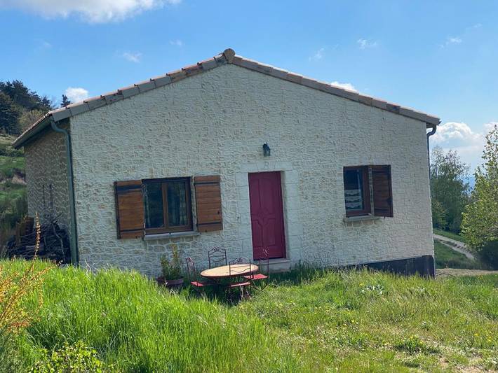 Location de vacances pour 6 personnes, avec jacuzzi et balcon à Gluiras - 4