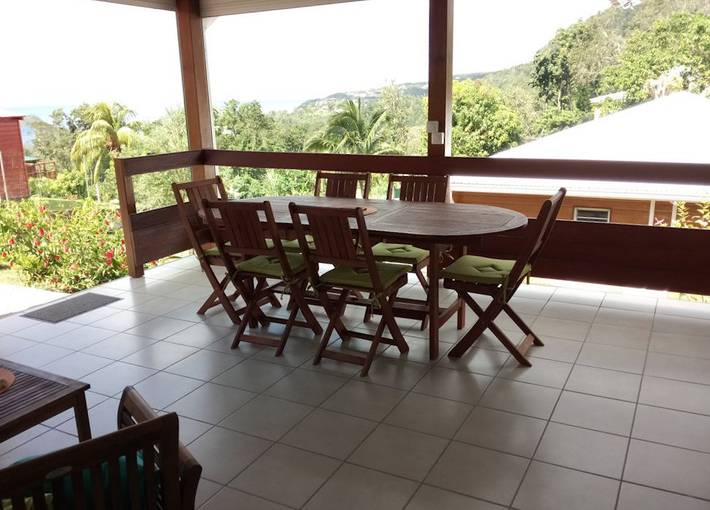 Location de vacances pour 5 personnes, avec terrasse ainsi que piscine et jardin dans Basse-Terre (homonymie) - 3