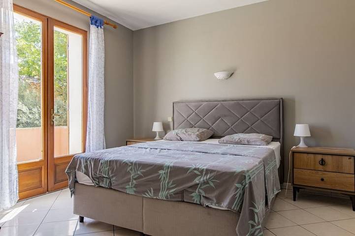Maravillosa casa de vacaciones privada para 8 personas con WIFI, piscina privada, A/C, TV y terraza in Caromb, Parque natural regional del Mont Ventoux