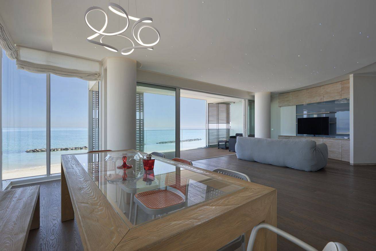 Ganze Wohnung, Luxurious Apartment Sea Front in Fontespina, Adriaküste Marken