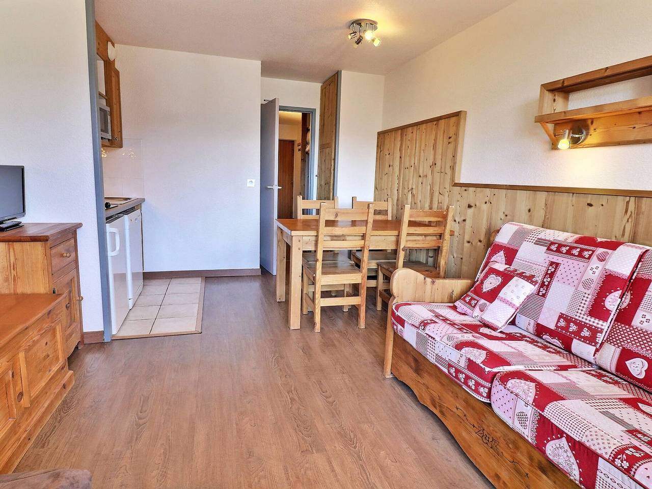 Apartamento entero, Apartamento en La Tania, 2 Piezas, 4 Pers., Balcón, Cerca de Pistas y Centro شر in La Tania, La Perrière