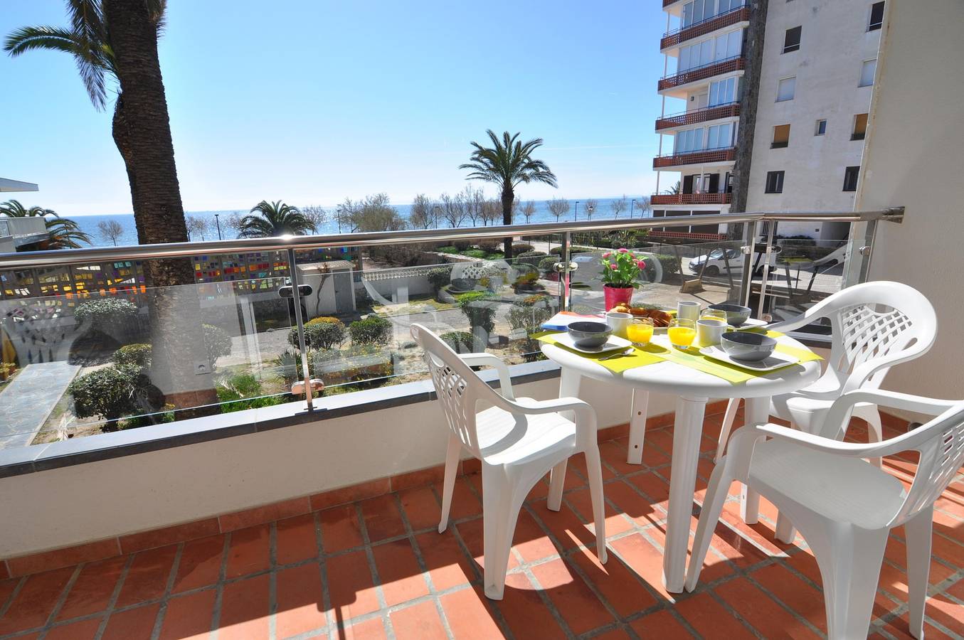 Ganzes Studio, Studio zu vermieten in Roses, Costa Brava: Nur 20 Meter vom Strand entfernt! Ideal für 3 Personen, mit Meerblick und allem Komfort. in Santa Margarida, Roses