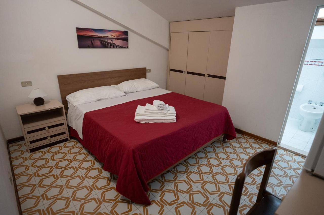 Double Room in Attic in Alba Adriatica, Côte Adriatique Abruzzes