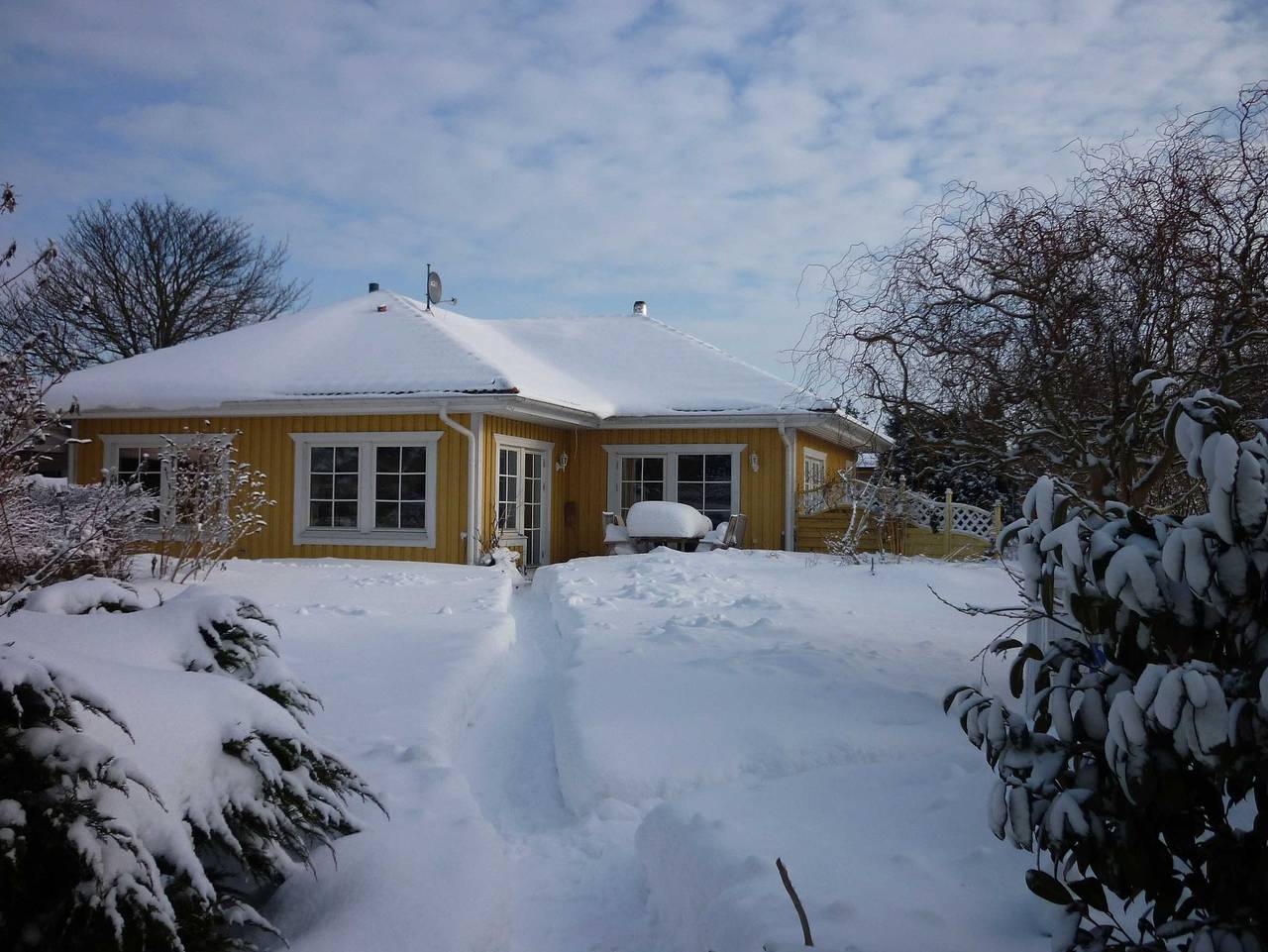 Ganze Ferienwohnung, Ferienwohnungen Polchow - direkt am Wasser - Ferienwohnung Bodden - Blick aufs Wasser in Polchow, Glowe