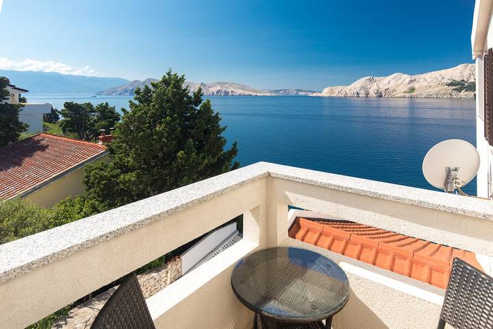 Ferienwohnung für 2 Personen, mit Balkon/Terrasse und Meerblick auf Krk - 2