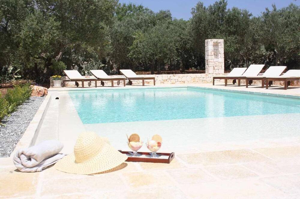 Villa Le Nacchere with exclusive pool in Calabrese, Salento