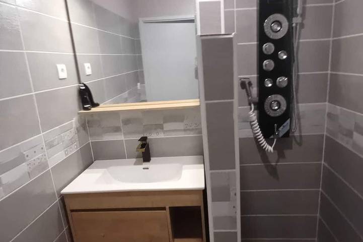 Appartement entier, Appartement T2 en rez-de-chaussée avec 2 parkings sécurisés in Millau, Parc naturel régional des Grands Causses