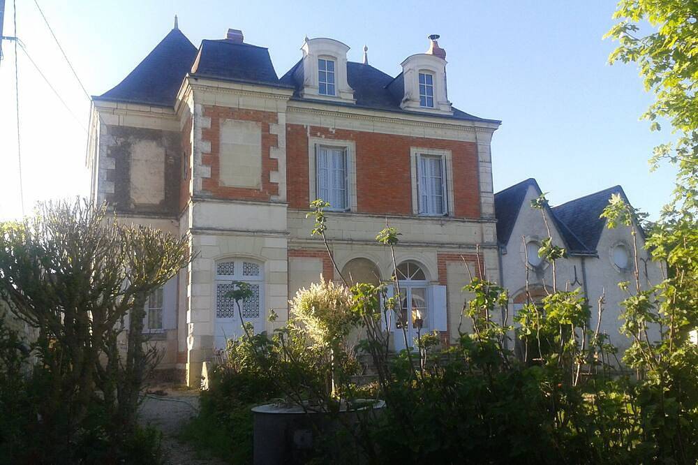 Cottage Sainte Geneviève - Maison de Maître de Charme in Champigny-sur-Veude, Parc naturel régional Loire-Anjou-Touraine