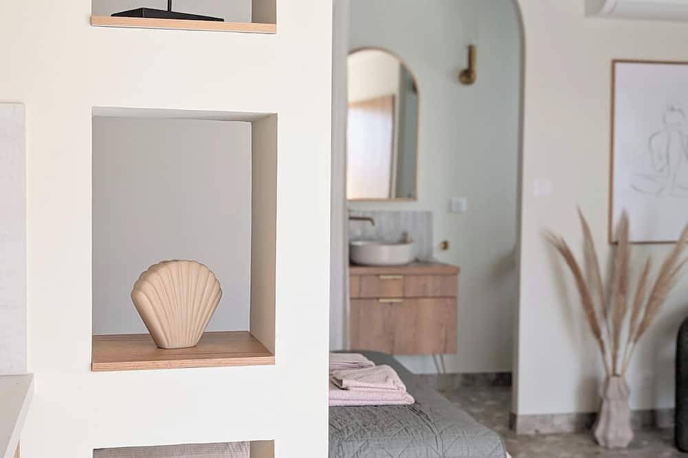 Apartamento entero, Cosy studio with garden and jacuzzi 5 min from Avignon in Barbentane, Region de Arles