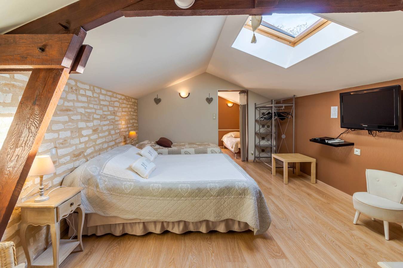 Chambre d'hôtes 'Le Moulin De Mayence Coeur Vanille' avec piscine partagée, Wi-Fi et climatisation in Plazac, Périgord Noir