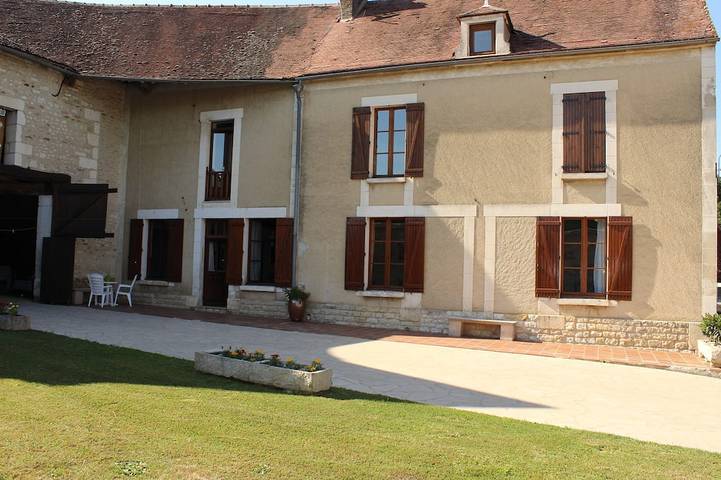 Gîte pour 7 personnes, avec jardin et terrasse à Roffey