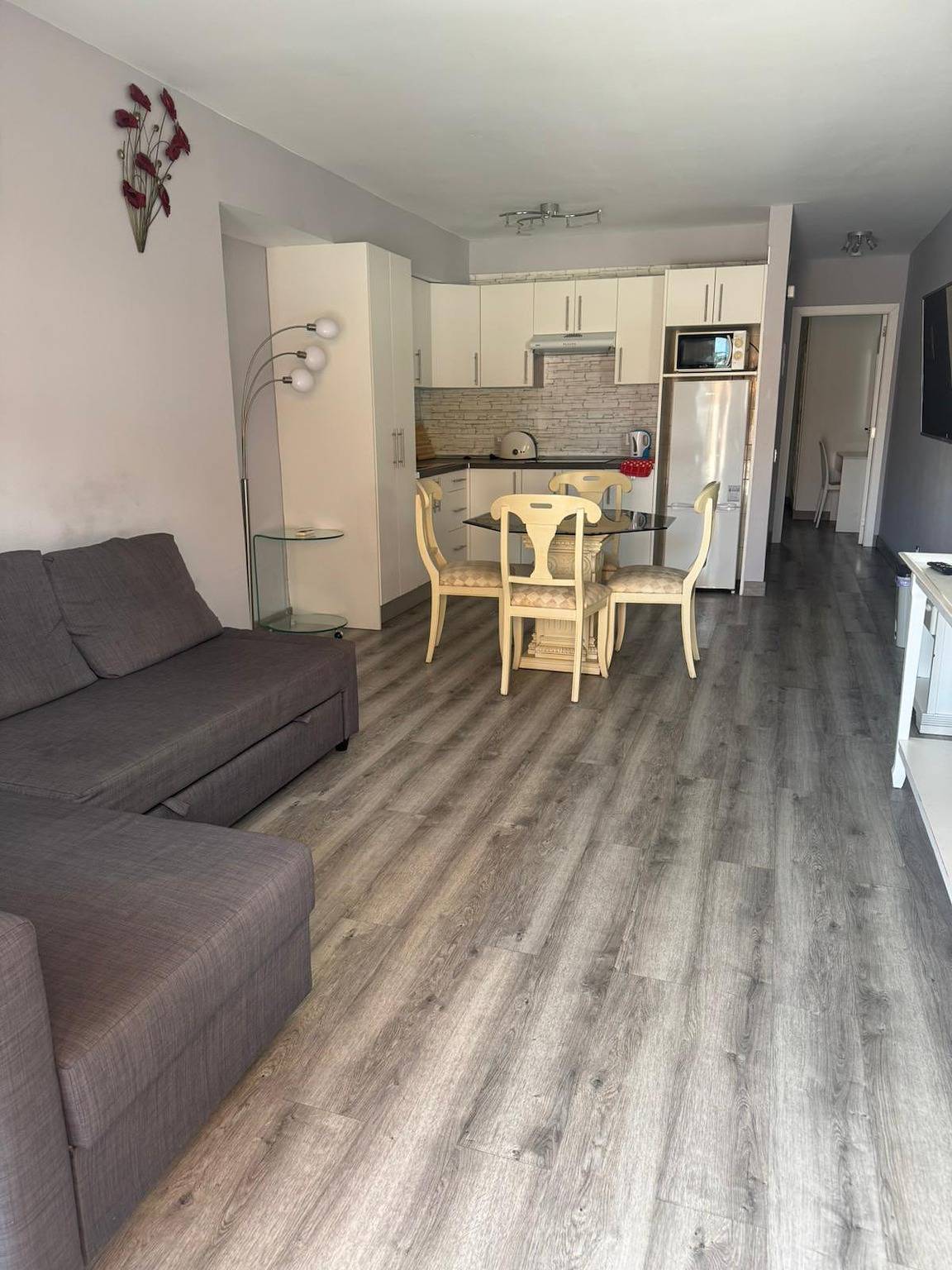 Apartamento vacacional entero, Apartamento de vacaciones para 4 personas con vistas al mar in Playa de las Américas, Arona 
