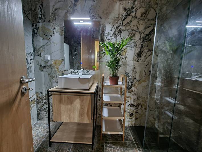 Gîte pour 2 personnes, avec vue sur l’océan et jardin ainsi que terrasse et vue sur l' Île de Madère - 2