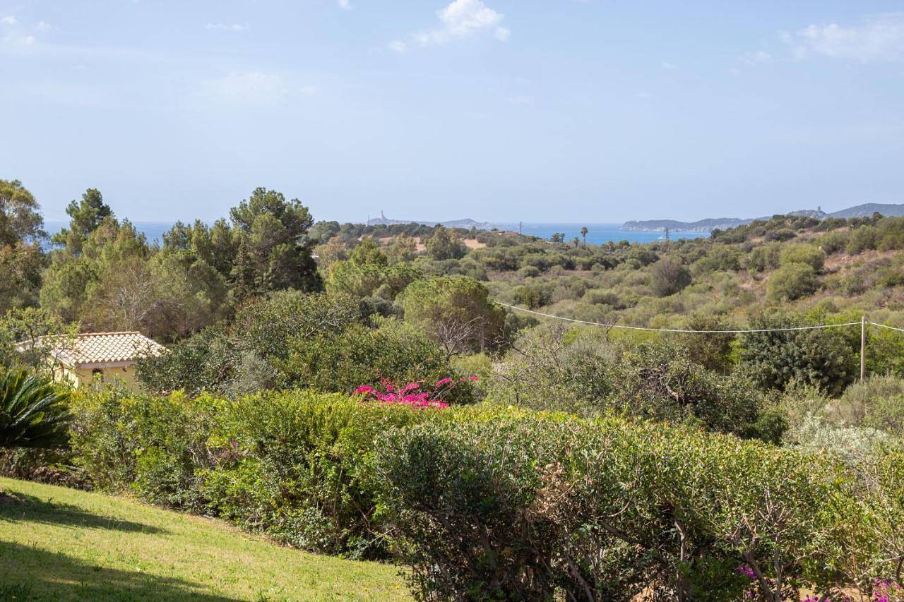 Villa Maffi - spaziosa, vista mare e parcheggio in Villasimius, Cagliari Provinz