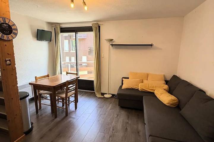 Chalet pour 4 personnes, avec balcon dans Les 7 Laux