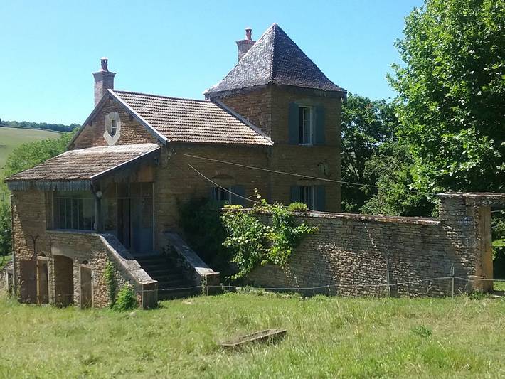 Gîte pour 8 personnes, avec piscine et jardin