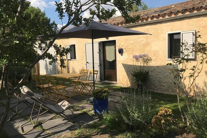 Gîte pour 2 personnes, avec jardin dans Villeneuve (Gironde)