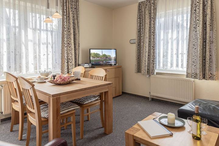 Ferienwohnung für 5 Personen, mit Garten in Harlesiel - 4