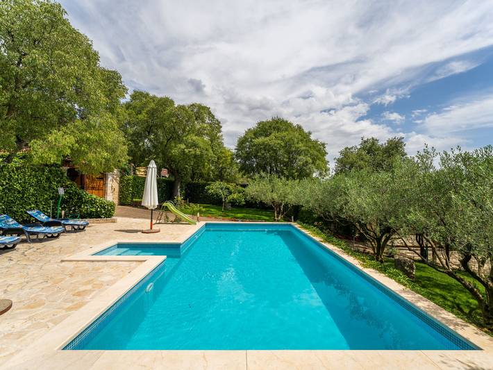 Ferienhaus für 8 Personen, mit Terrasse in Općina Stankovci