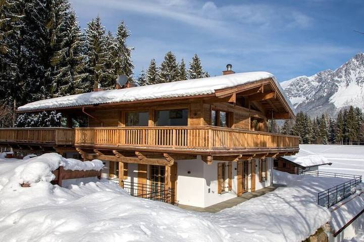 Hütte für 10 Personen, mit Garten und Balkon sowie Sauna in Ellmau