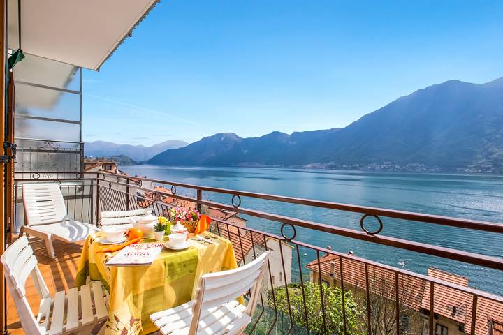 Ferienwohnung für 4 Personen, mit Balkon und Kinderpool sowie Seeblick in Colonno