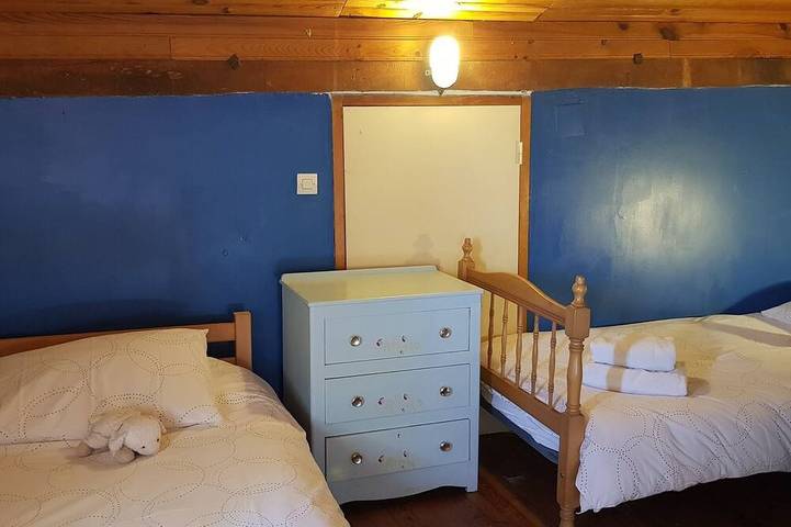 Gîte pour 6 personnes, avec piscine ainsi que terrasse et jardin à Saint-Pierre-de-Juillers - 3